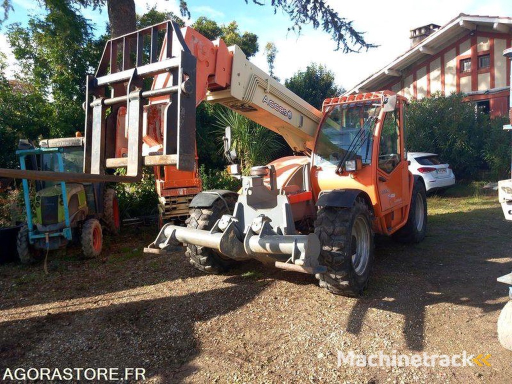 JLG 4013