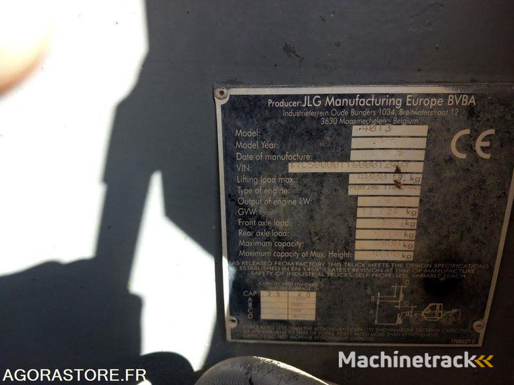 JLG 4013