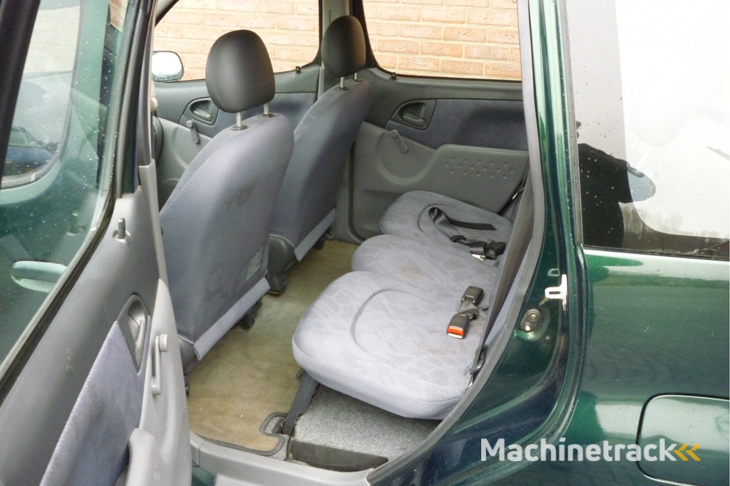 Toyota Yaris Verso 1.3-16V VVT-i Luna