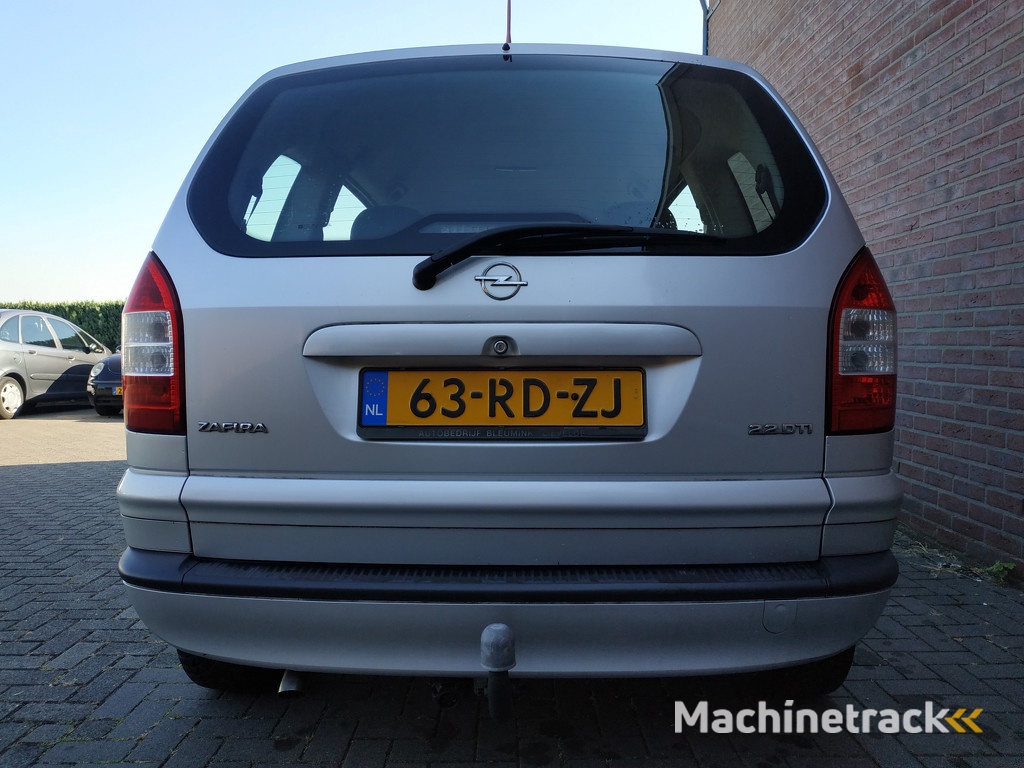 Opel Zafira 2.2-16V DTi Maxx