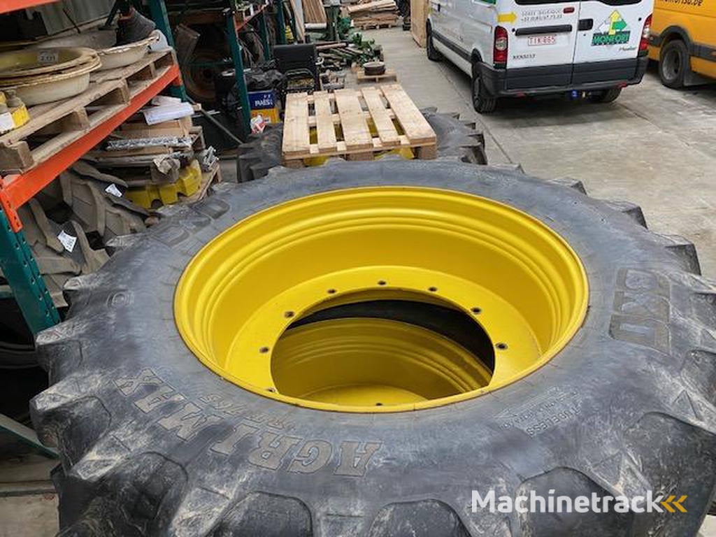 BKT Agrimax 620/70R46 + 540/65R34