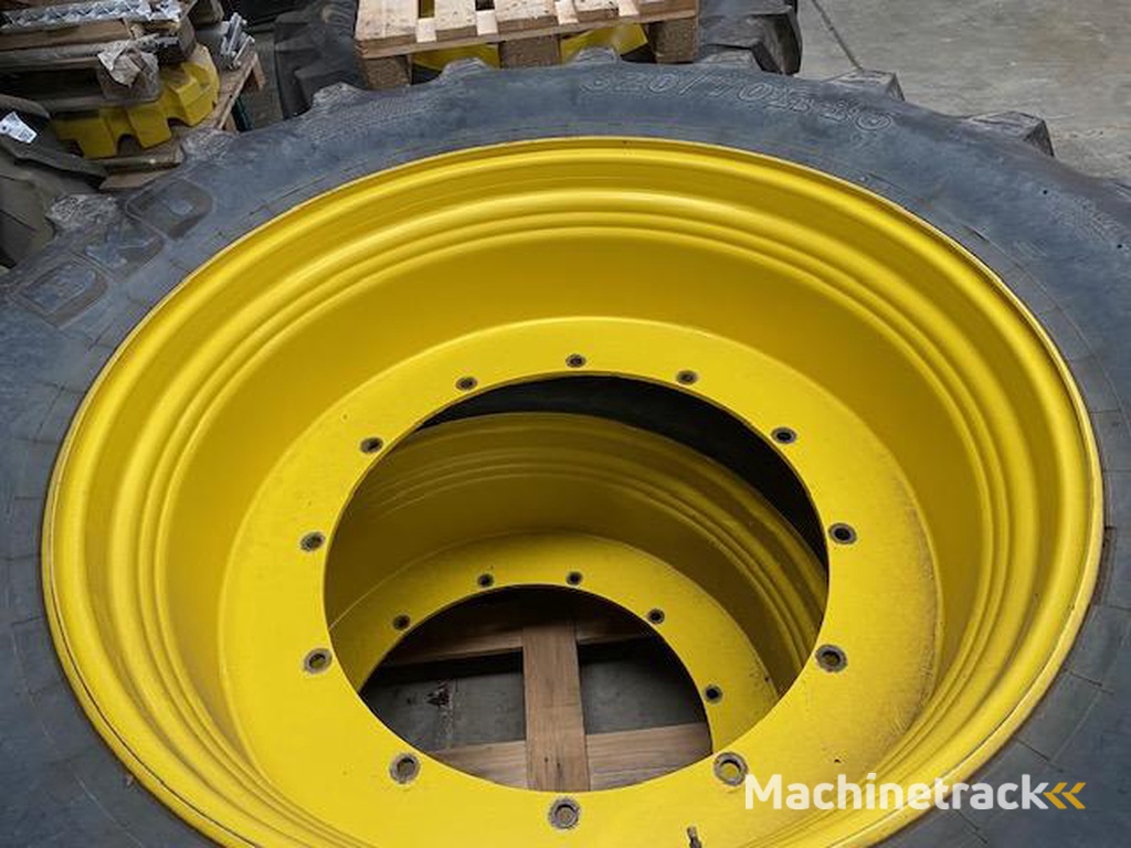 BKT Agrimax 620/70R46 + 540/65R34