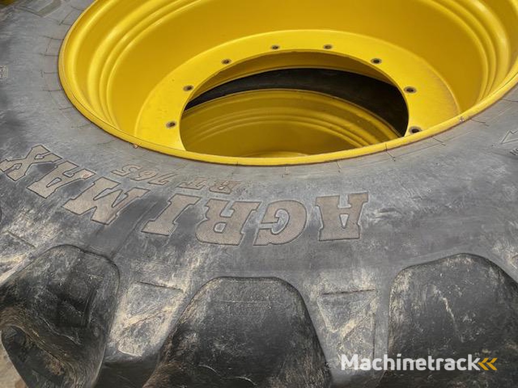 BKT Agrimax 620/70R46 + 540/65R34