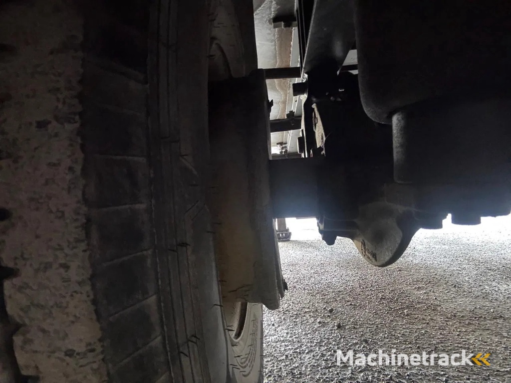 Gray and Adams 2015 Vector 1950 MT - 5796