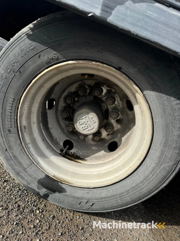 Gray and Adams 2012 Vector 1950MT - PR2905