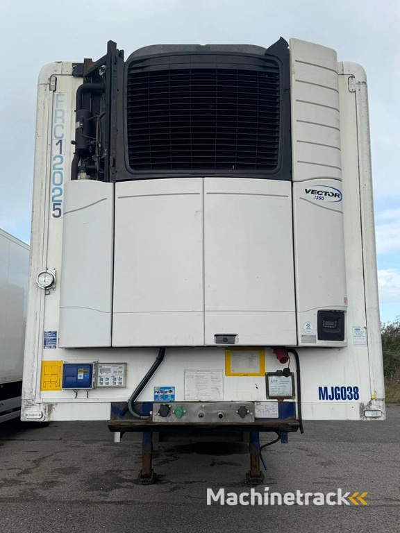 Gray and Adams 2015 Vector 1350 - MJG038