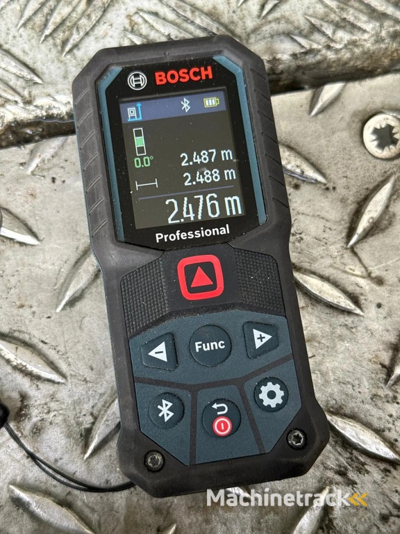 Gray and Adams 2017 Vector 1550 - 201784