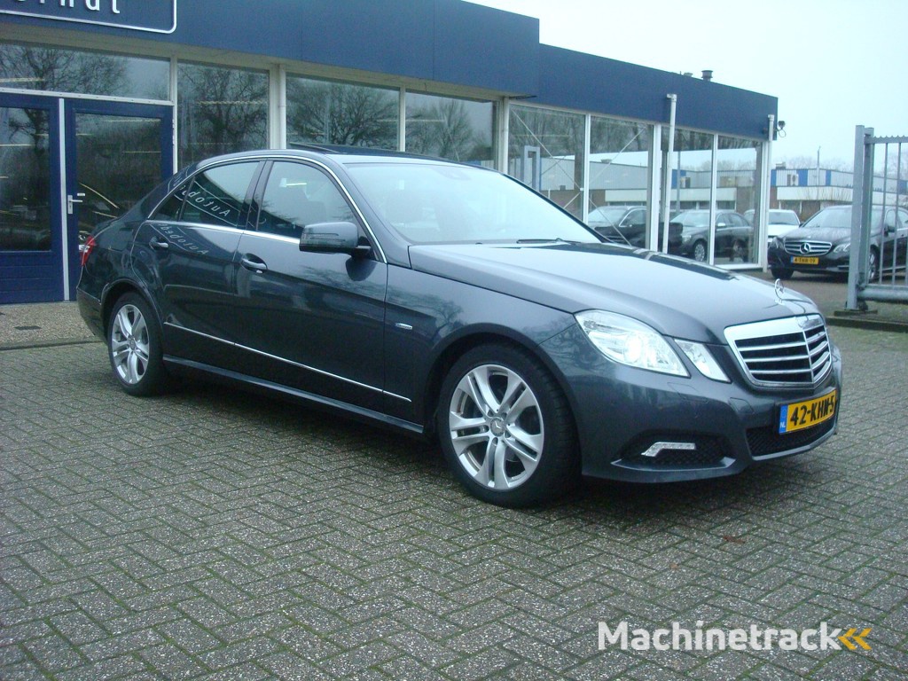 Mercedes-Benz E-Klasse 220 CDI AVANTGARDE AUT Schuifkdak Navi PTS Stoelverwarming Neerklapbare-Achterbank