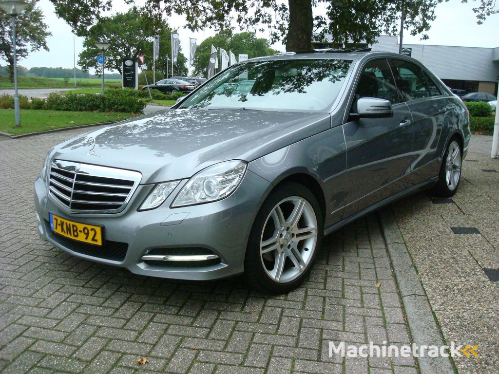 Mercedes-Benz E-Klasse 200 CGI 7G-AUT AVANTGARDE Schuifkdak Inkl-Spiegels Trekh-Afn Stoelverw Neerkl-Achterbank Navi PTS
