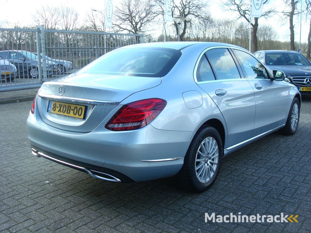 Mercedes-Benz C-Klasse 180 Business Edition Navi PTS LED-Highperformance Neerklapbare-Achterbank Cruise-Control