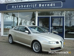 alfa-romeo-gt-2.0-jts-distinctive-navi-pts-trekh-afnkogel-climate-control-fietsendrager-cruise-control