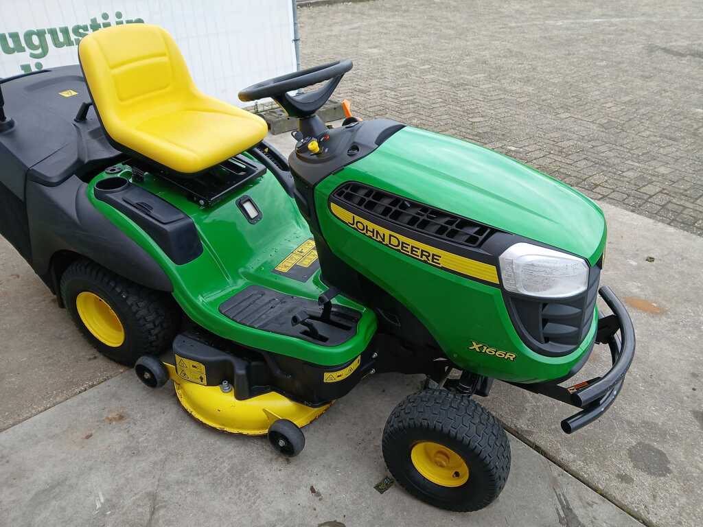 John Deere zitmaaier