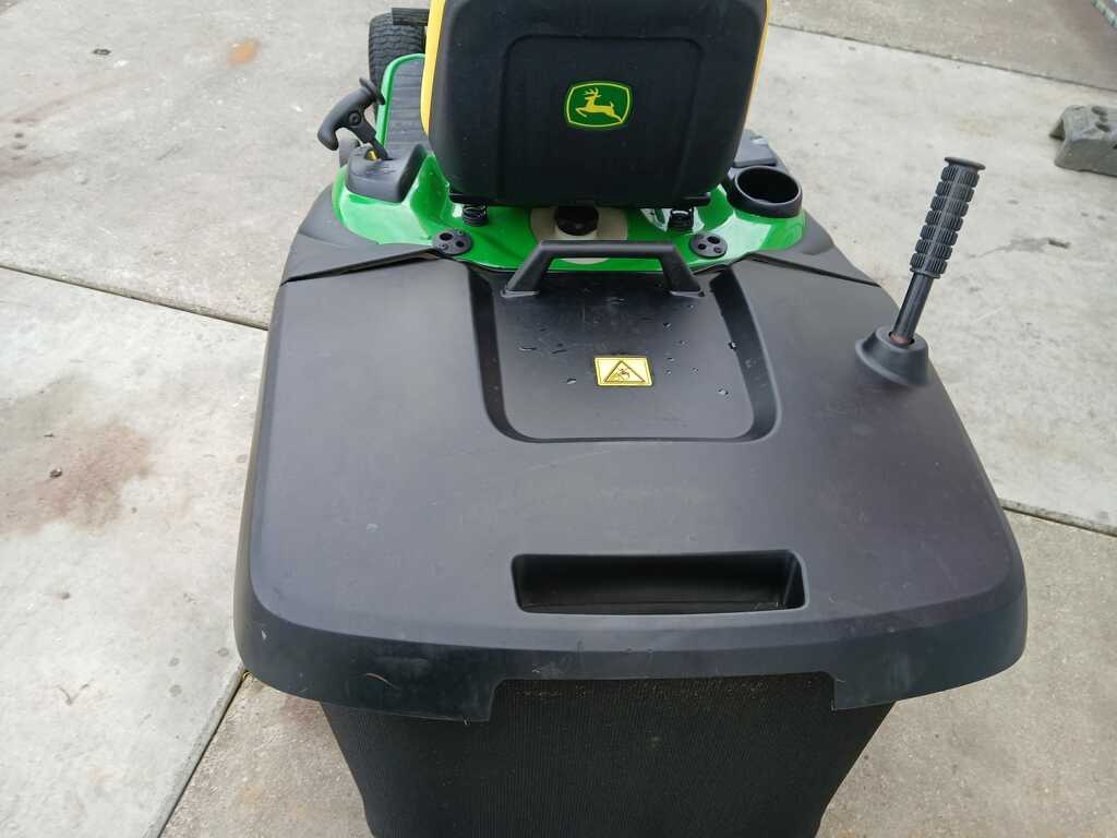 John Deere zitmaaier