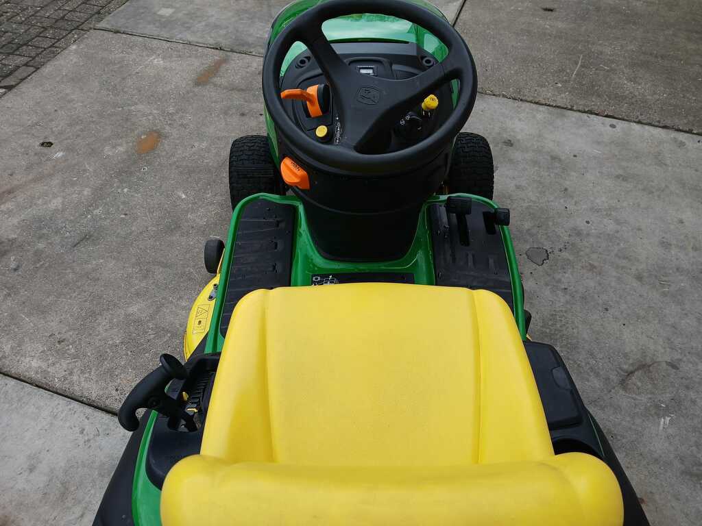 John Deere zitmaaier