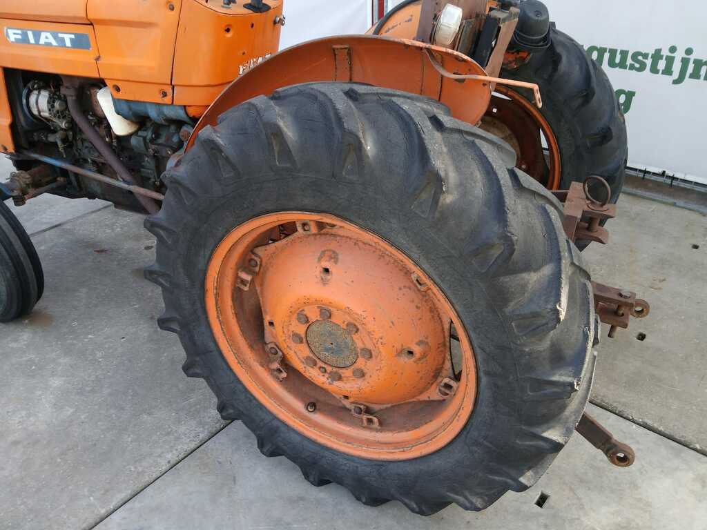 Fiat 450 tractor