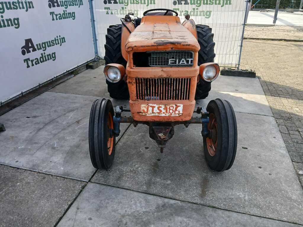 Fiat 450 tractor