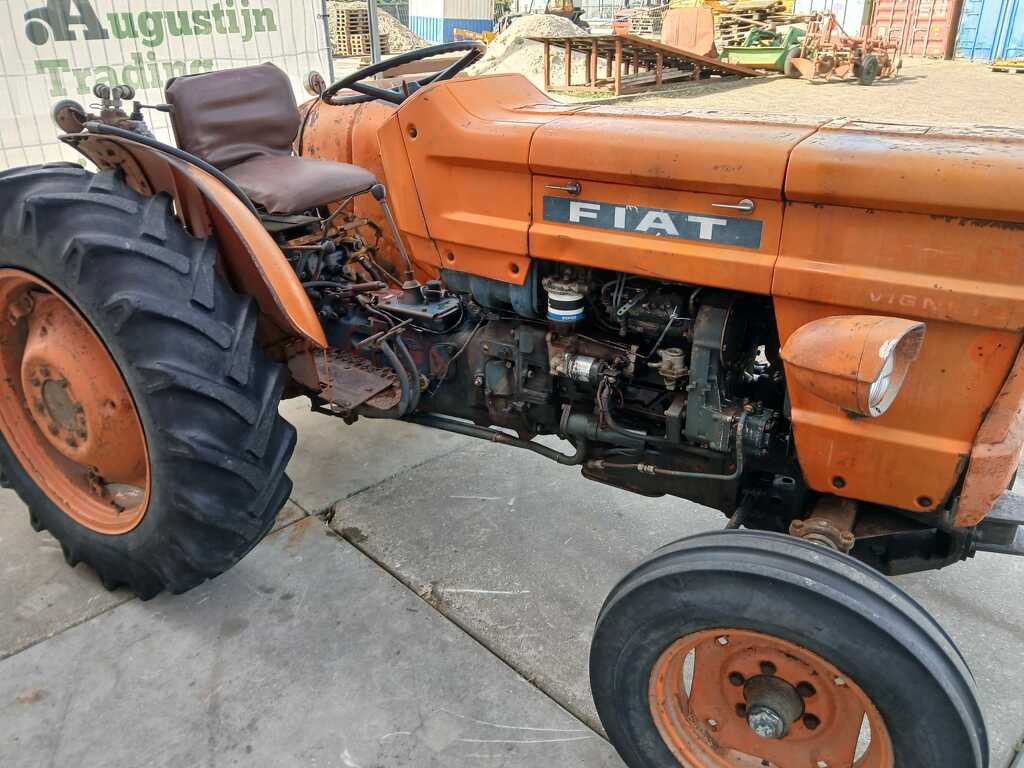 Fiat 450 tractor