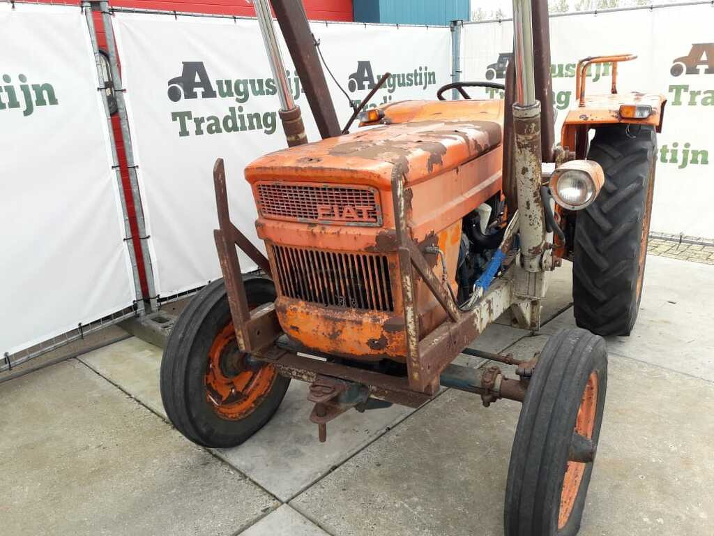 Fiat 450 tractor