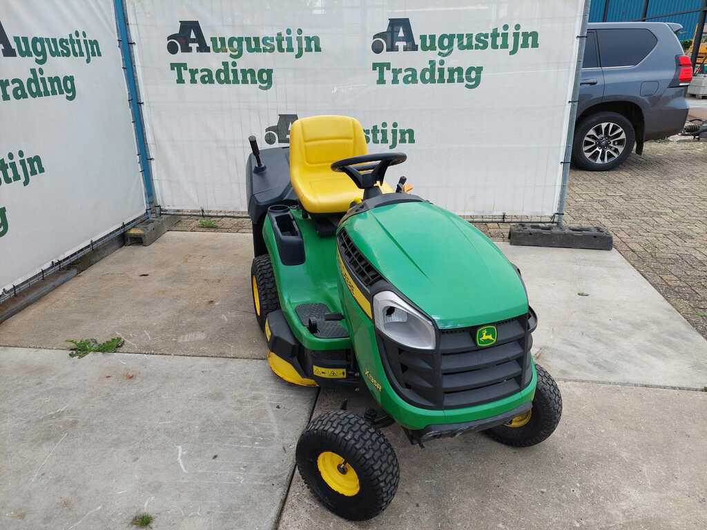 John Deere zitmaaier