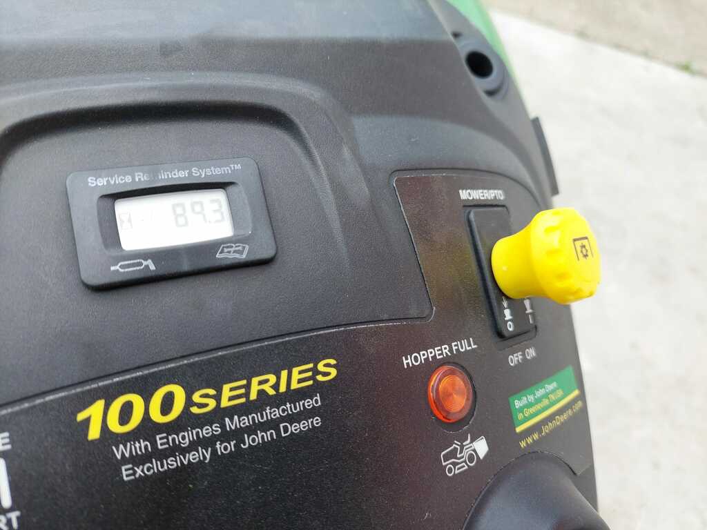 John Deere zitmaaier