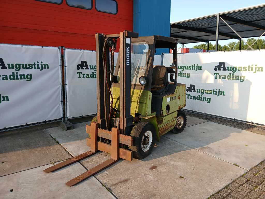 Clark Heftruck