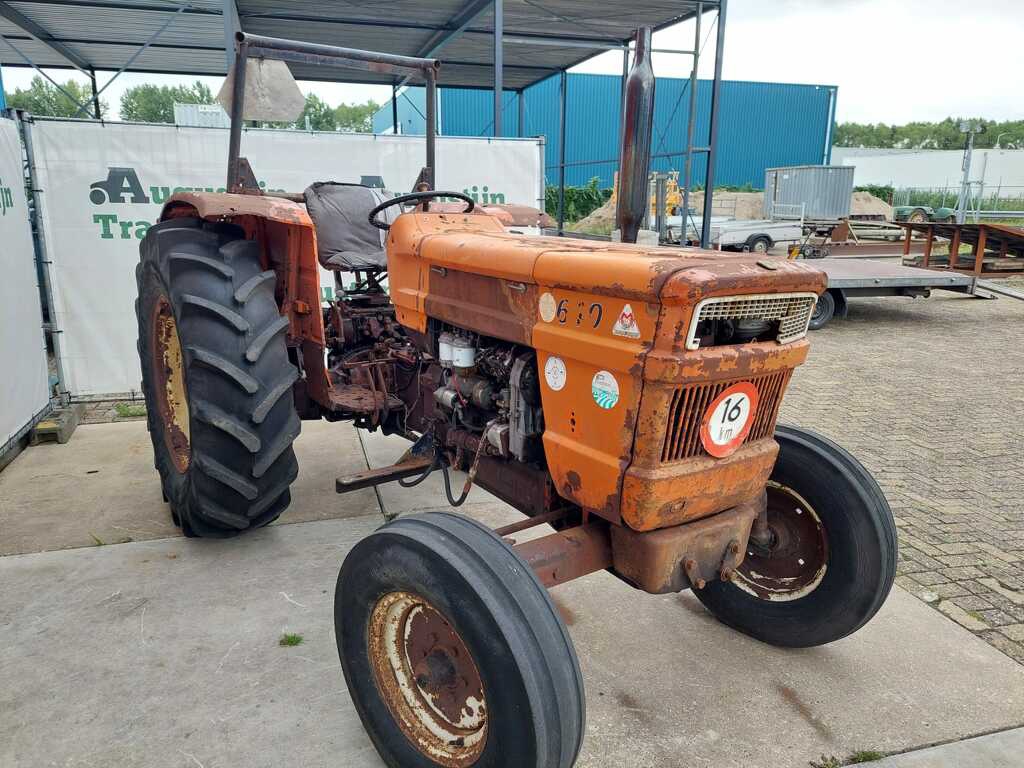 Fiat 640 tractor