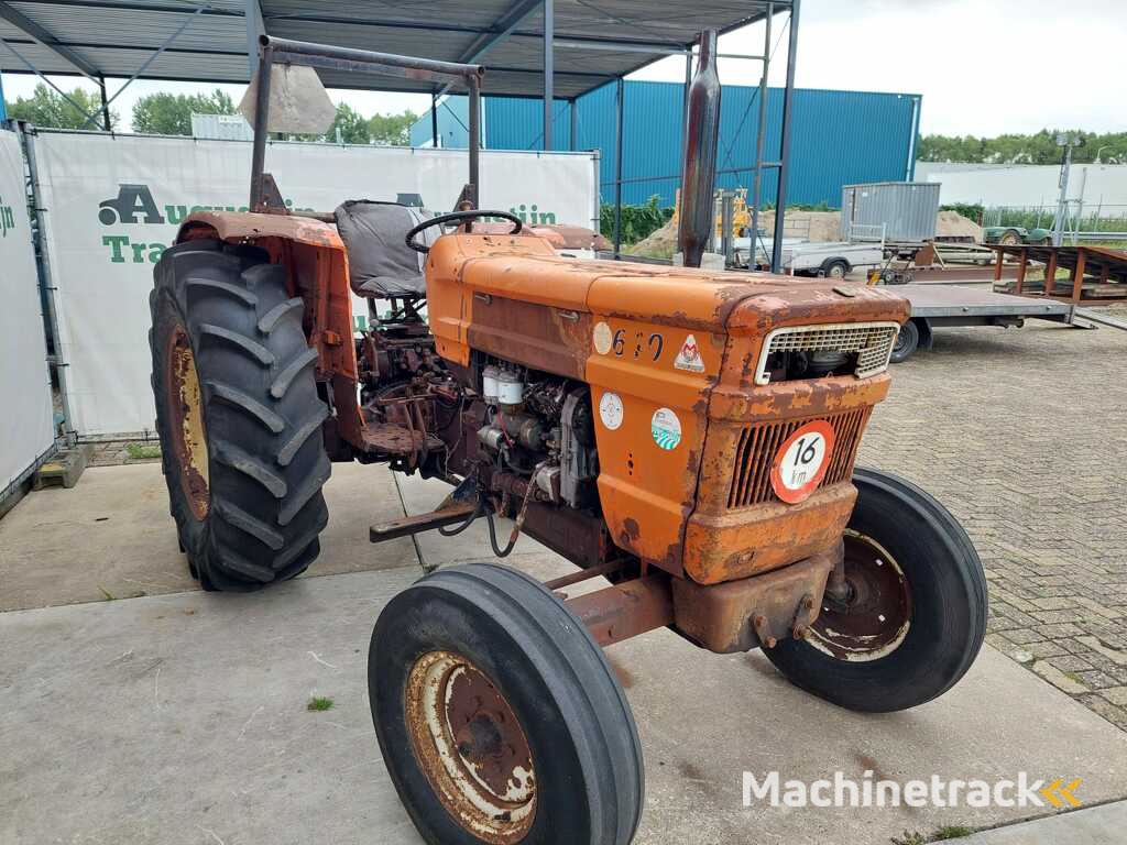 Fiat 640 tractor