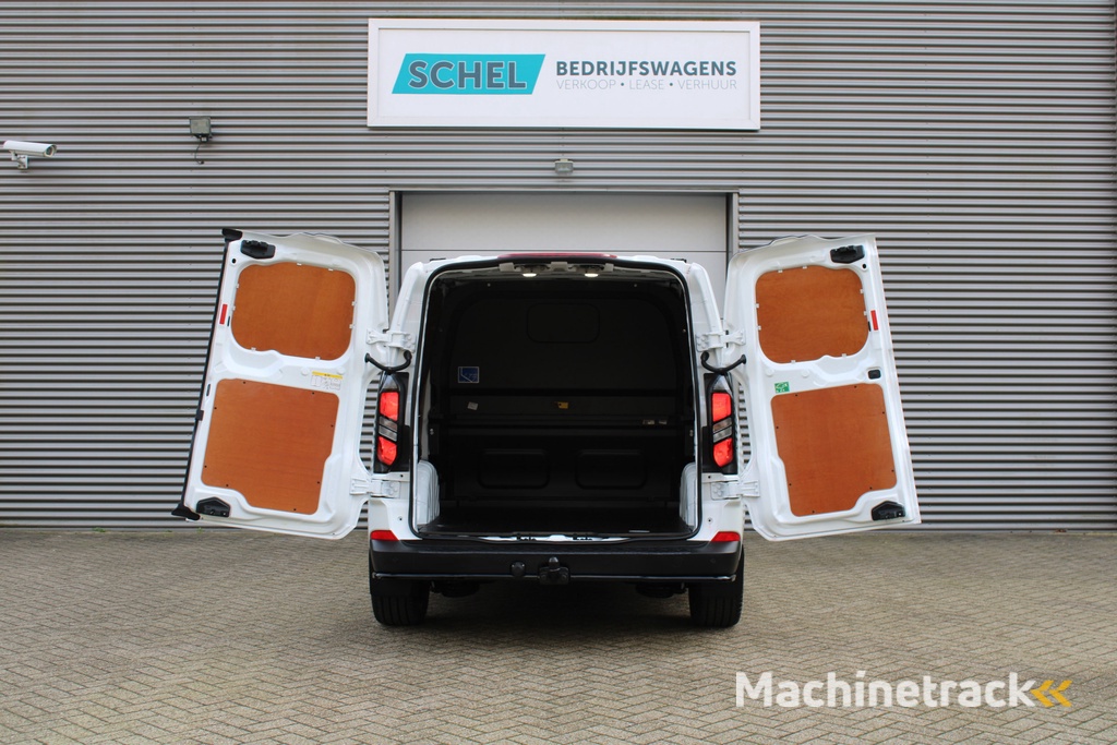 Ford Transit Custom 320 2.0 TDCI L2H1 Trend DC 136pk - Raptor Grill - Styling Pack - LM velgen - Betimmering - Camera - Trekhaak - LED koplampen - Rijklaar