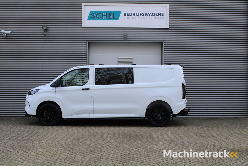 Ford Transit Custom 320 2.0 TDCI L2H1 Trend DC 136pk - Raptor Grill - Styling Pack - LM velgen - Betimmering - Camera - Trekhaak - LED koplampen - Rijklaar