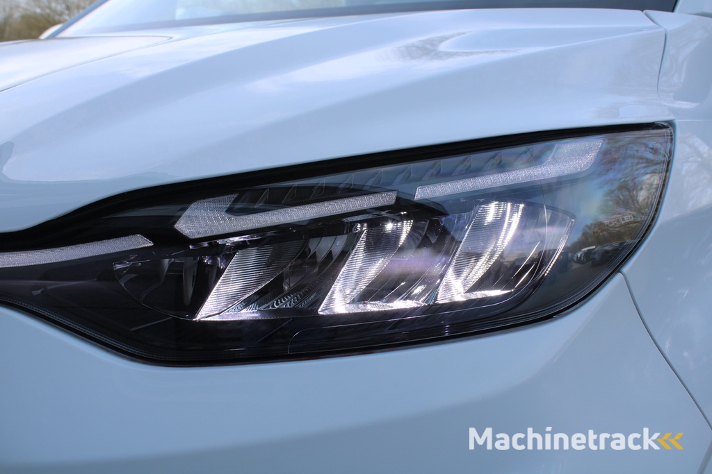 Ford Transit Custom 320 2.0 TDCI L2H1 Trend DC 136pk - Raptor Grill - Styling Pack - LM velgen - Betimmering - Camera - Trekhaak - LED koplampen - Rijklaar