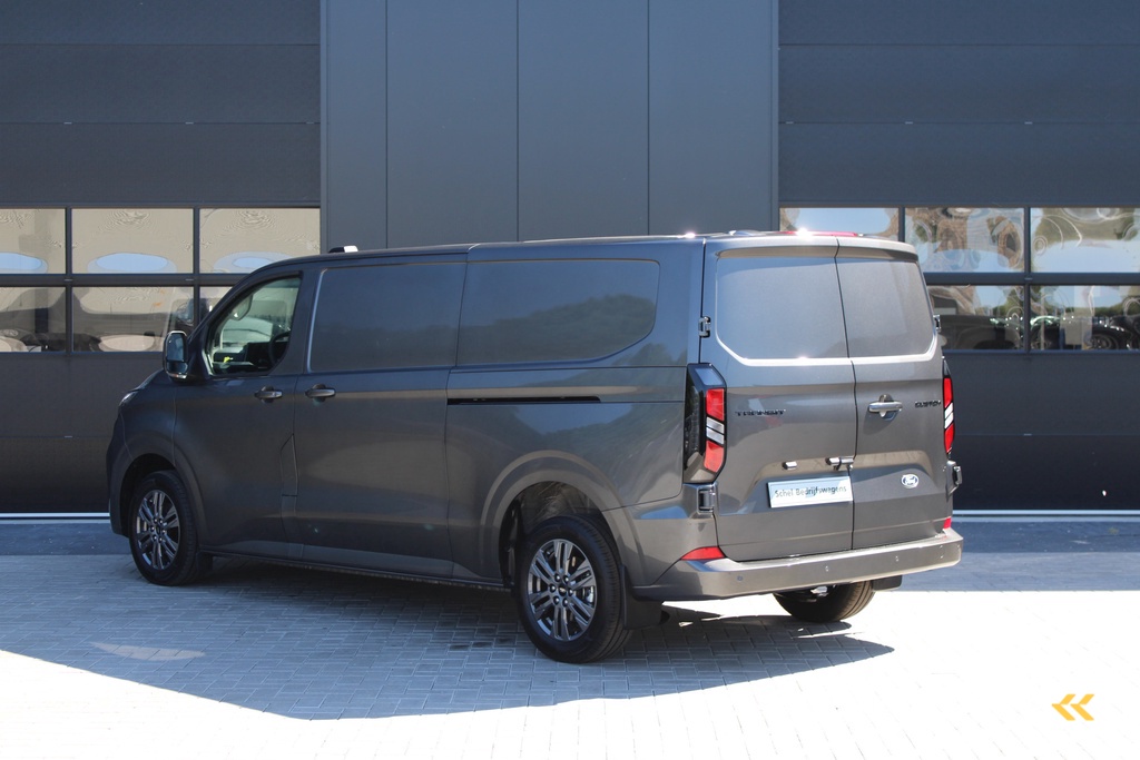 Ford Transit Custom 320 2.0 TDCI L2H1 Limited 150pk - 2x Schuifdeur - Adaptive Cruise - Verwarmd stuur - Blind spot - Navigatie - Camera - Draadloos laden - Rijklaar