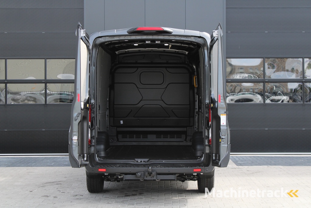 Ford Transit 350 2.0 TDCI L2H2 Trend 130pk - Facelift - Adaptive Cruise - Navigatie - Blind Spot - 360 Camera - Stoel - Stuurverwarming - Rijklaar