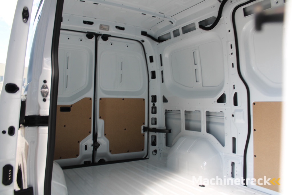 Renault Master T35 2.0 dCi 170pk L2H2 Extra - 2x Schuifdeur - Navigatie - Blind Spot - Camera - Stoelverwarming - Verwarmde voorruit - Rijklaar