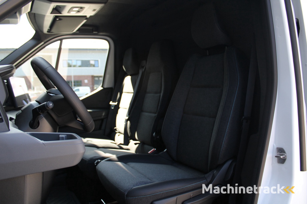 Renault Master T35 2.0 dCi 170pk L2H2 Extra - 2x Schuifdeur - Navigatie - Blind Spot - Camera - Stoelverwarming - Verwarmde voorruit - Rijklaar