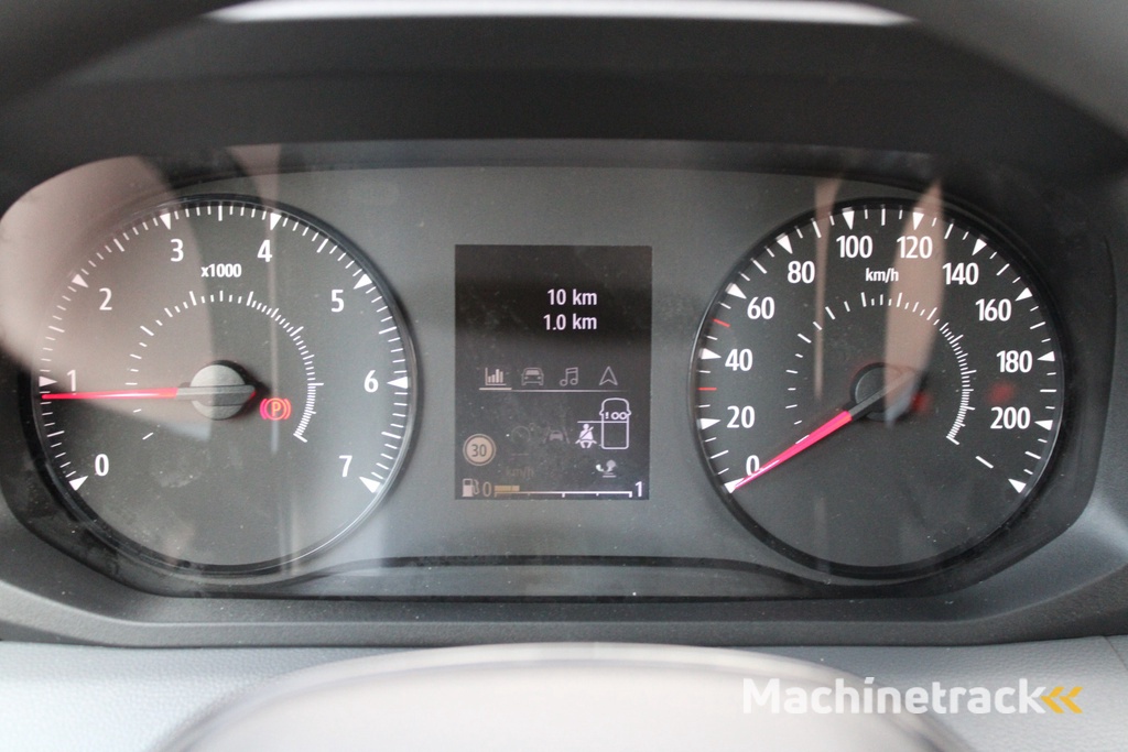 Renault Master T35 2.0 dCi 170pk L2H2 Extra - Navigatie - Camera - 270 gr deuren - Parkeersensoren - Draadloos laden - Rijklaar