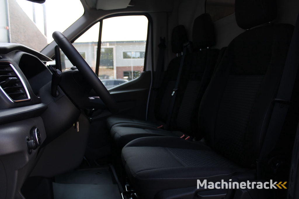 Ford Transit 350 2.0 TDCI L3H2 Trend 130pk Trend - Navigatie - Blind Spot - Adaptive cruise - Camera - 270gr deuren - Trekhaak - Rijklaar