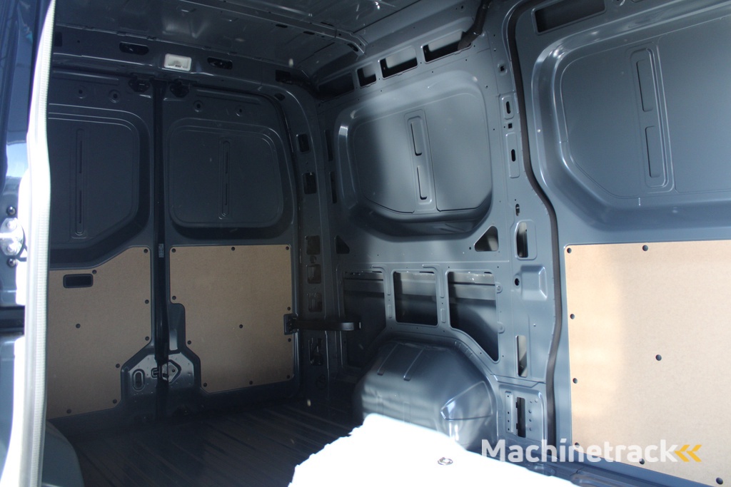 Renault Master T35 2.0 dCi 170pk L2H2 Extra - 2x Schuifdeur - Navigatie - Blind Spot - Camera - Stoelverwarming - Verwarmde voorruit - Rijklaar