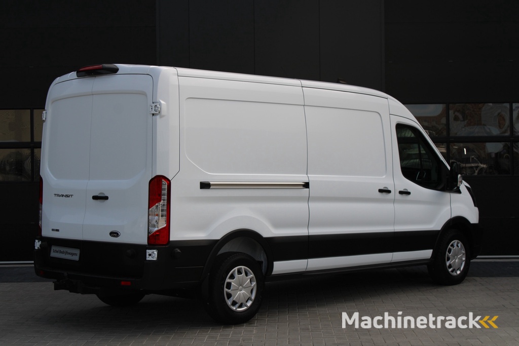 Ford Transit 350 2.0 TDCI L3H2 Trend MHEV 170pk Trend - Navigatie - Blind Spot - Adaptive cruise - Camera - 270gr deuren - Trekhaak - Rijklaar