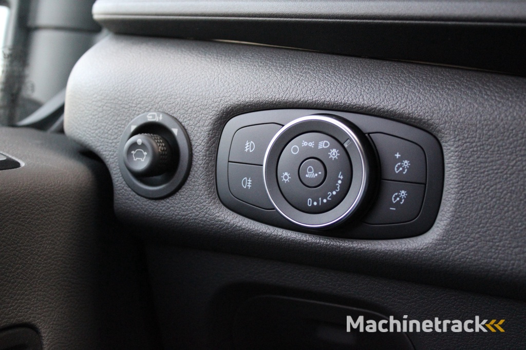 Ford Transit 350 2.0 TDCI L3H2 Trend MHEV 170pk Trend - Navigatie - Blind Spot - Adaptive cruise - Camera - 270gr deuren - Trekhaak - Rijklaar