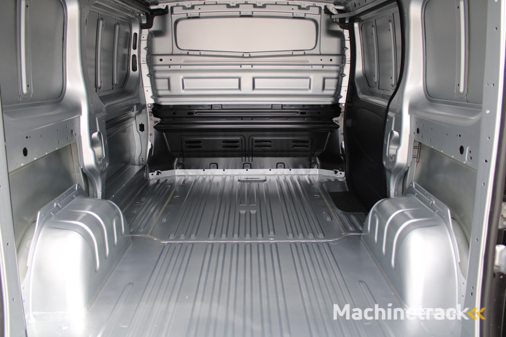 Renault Trafic 2.0 Blue dCi 130pk T29 L1H1 Advance - Navigatie - LED - Camera - Parkeersensoren - Rijklaar