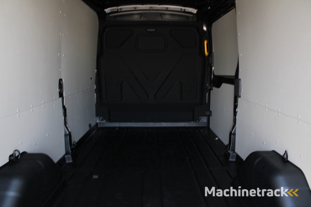 Ford Transit 350 2.0 TDCI L3H2 Trend 130pk Trend - Carplay - Android - 360 Camera - Climate - Cruise - Parkeersensoren - Rijklaar