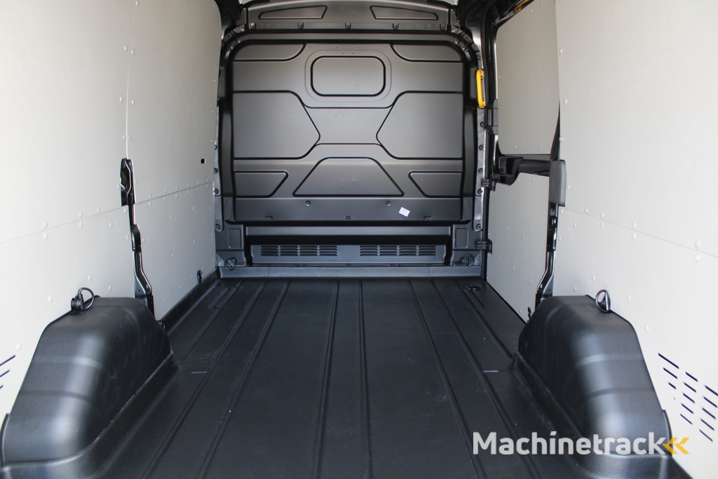 Ford Transit 350 2.0 TDCI L2H2 Trend 165pk - Facelift - Adaptive Cruise - Navigatie - Blind Spot - 360 Camera - Stoel - Stuurverwarming - Rijklaar