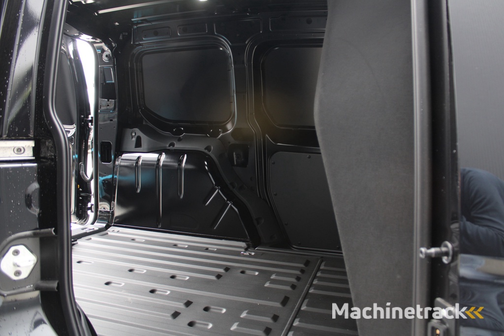 Volkswagen Caddy Cargo 2.0 TDI 122pk DSG7 - Carplay - Adaptive Cruise - Navigatie - Dig. cockpit - LED koplampen - Ergocomfort stoel - Stoelverwarming - Rijklaar