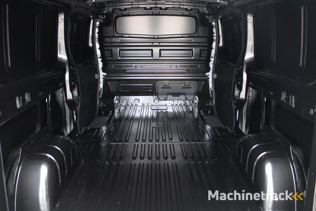 Renault Trafic 2.0 Blue dCi 150pk T30 L2H1 Advance  - 2x Schuifdeur - Achteruitrijcamera - Carplay - Android - Allseason - Trekhaak - Rijklaar