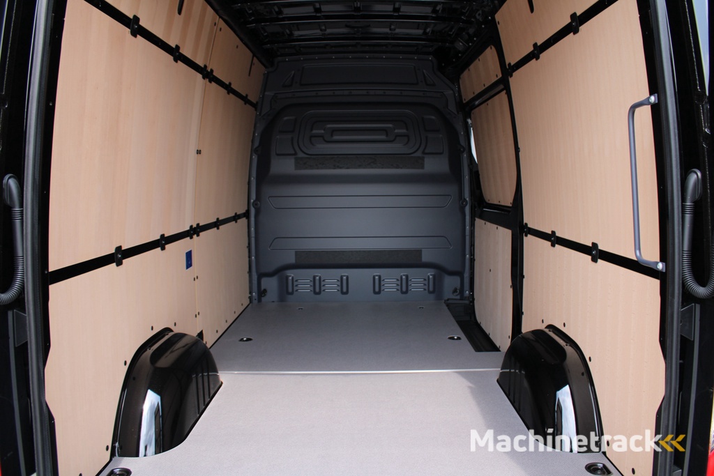 Mercedes-Benz Sprinter 317CDI L2H2 Pro - Mbux 10 - 3.5t Trekhaak - Betimmering - Camera - Carplay - Bind spot - Cruise - Smartphone integratie - Rijklaar