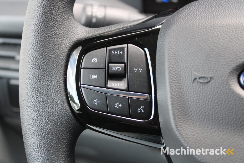 Ford Transit Custom 320 2.0 TDCI L2H1 Trend 170pk - Carplay - Android - Camera - LED - Stoelverwarming - 70l tank - Rijklaar