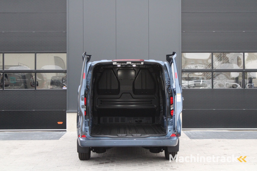 Ford Transit Custom 320 2.0 TDCI L2H1 Limited 170pk - Adaptive Cruise - Blind spot - Navigatie - Camera - Draadloos laden - Stoelverwarming - Rijklaar