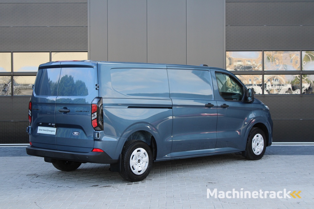 Ford Transit Custom 320 2.0 TDCI L2H1 Trend 136pk - 2x Schuifdeur - Carplay - Android - Camera - Trekhaak - Stoelverwarming -70l tank - Rijklaar