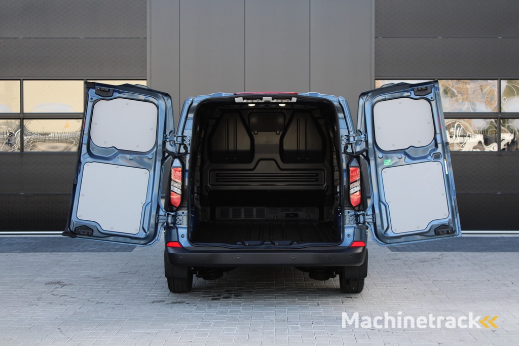 Ford Transit Custom 320 2.0 TDCI L2H1 Trend 136pk - 2x Schuifdeur - Carplay - Android - Camera - Trekhaak - Stoelverwarming -70l tank - Rijklaar