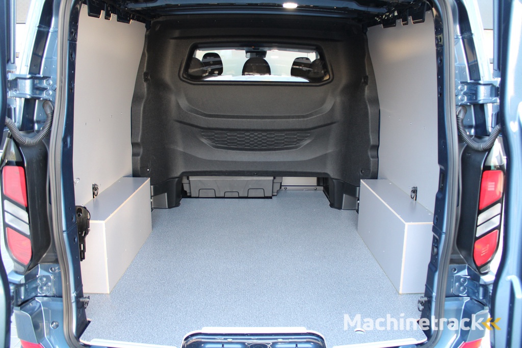 Ford Transit Custom 320 2.0 TDCI L2H1 Limited DC 136pk - 5 Zits - 360 Camera - Blind Spot - Stoelverwarming - Navi - ACC - Rijklaar